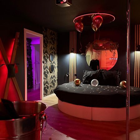 Love Room Haut De Gamme - L'Extase Avec Jacuzzi Violaines Extérieur photo