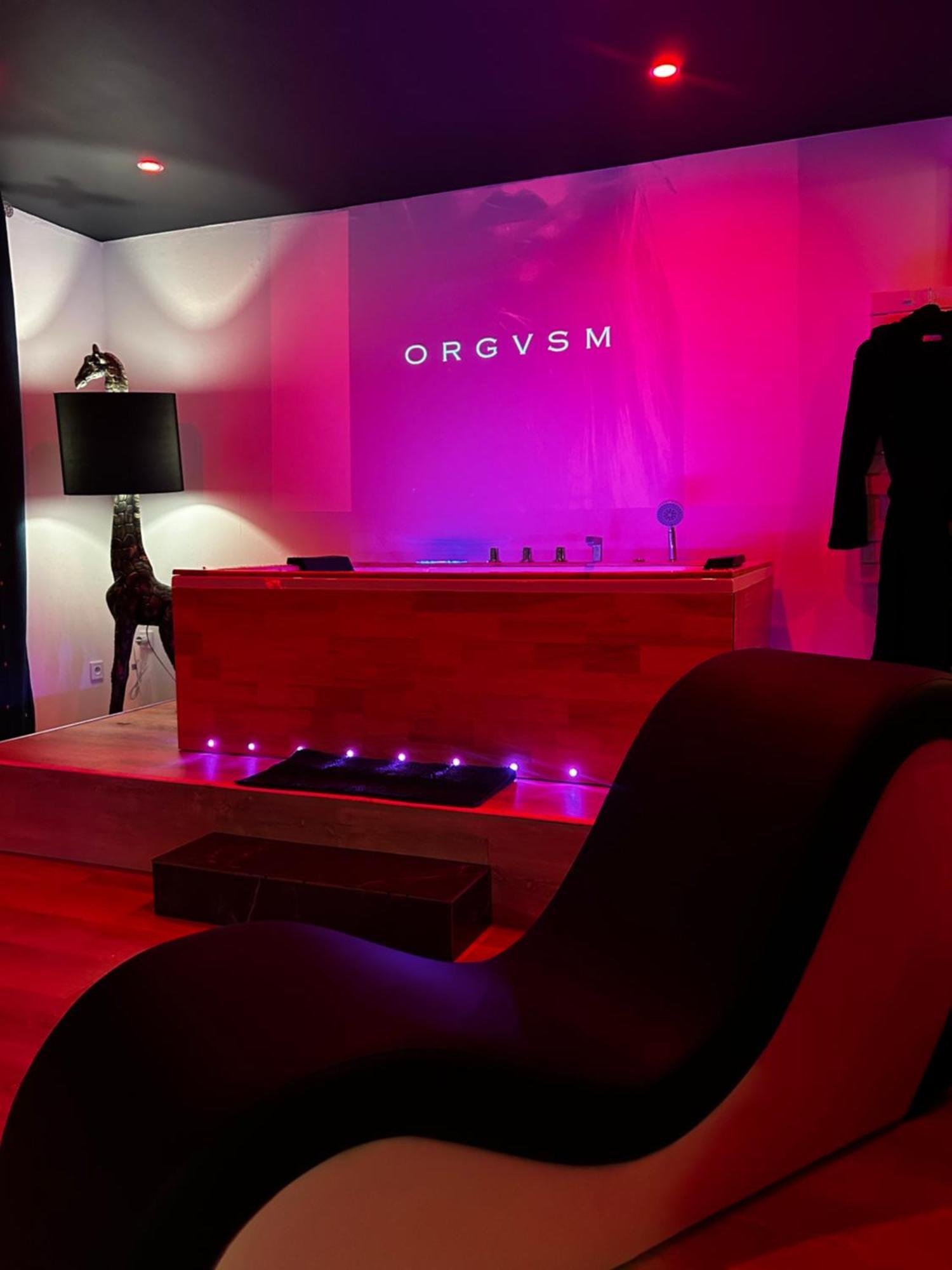 Love Room Haut De Gamme - L'Extase Avec Jacuzzi Violaines Extérieur photo