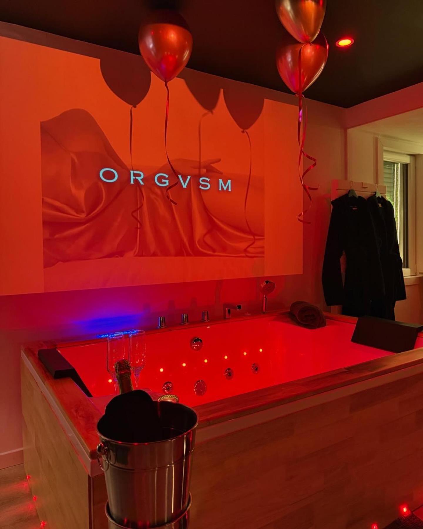 Love Room Haut De Gamme - L'Extase Avec Jacuzzi Violaines Extérieur photo